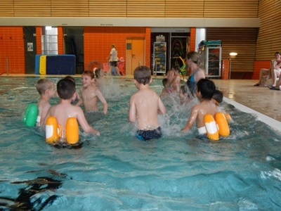 Schwimmbad 1 HP